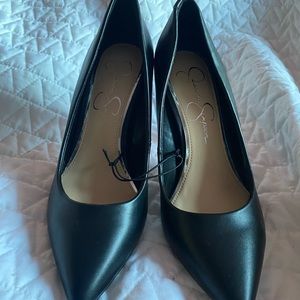 Never used ! Black pumps